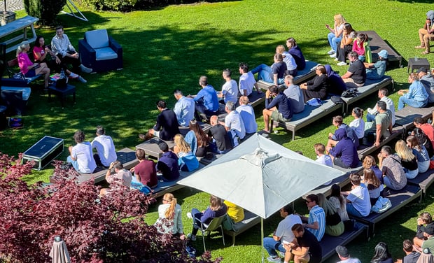 sales_teams_intro_careers_0925-1